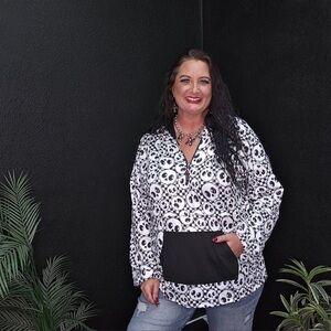 Skull Print Black and White Hoodie with front pocket